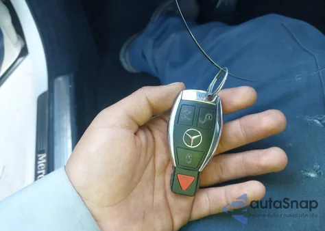 2015 Mercedes-Benz S 550 z USA, uszkodzony, nr VIN WDDUG8CB2FA098336